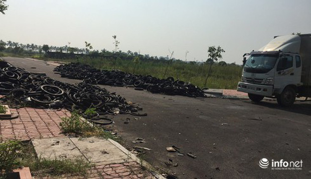 Vụ đổ dầu thải tại Nhà máy nước sông Đà: Hé lộ một chiếc ôtô con dẫn đường cho xe tải - Ảnh 7.