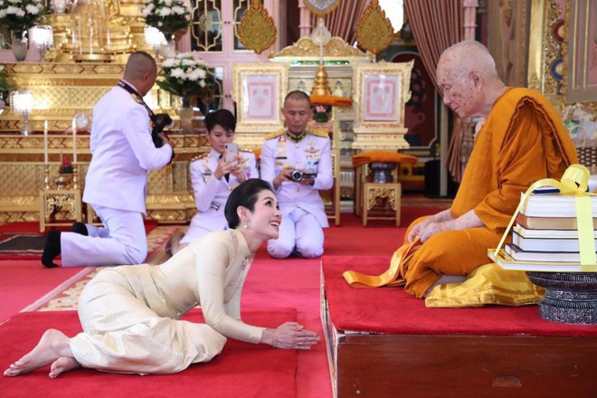 Hồng nhan bạc phận: Vẻ đẹp nao lòng của Hoàng quý phi Thái Lan mới bị phế truất - Ảnh 9.
