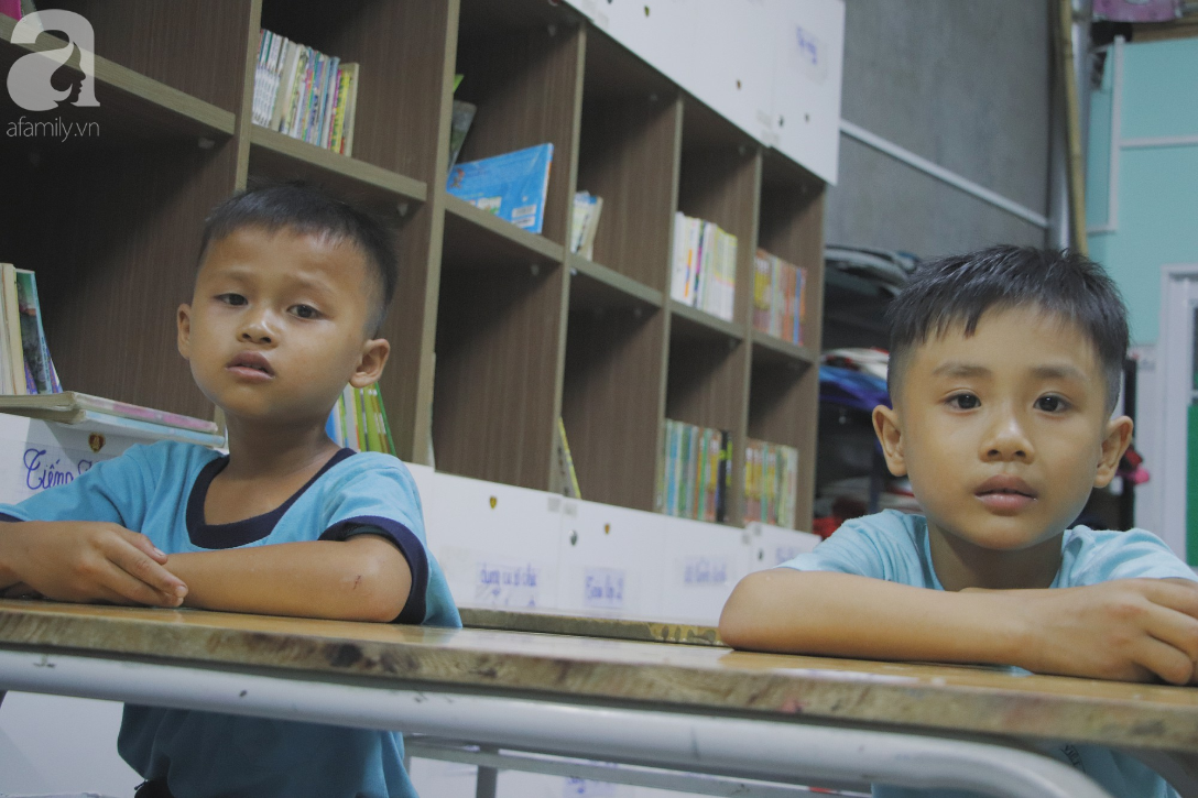 Cảm động lớp học 0 đồng giữa Sài Gòn: Nơi nuôi dưỡng tri thức cho trẻ em nghèo - Ảnh 4.