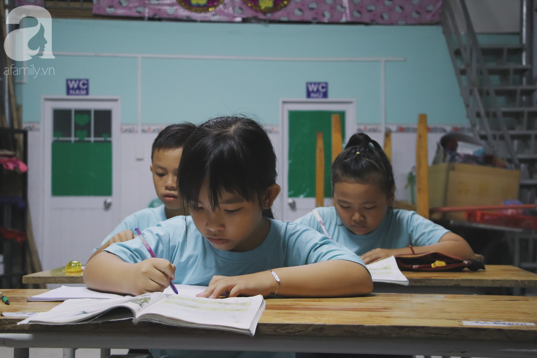 Cảm động lớp học 0 đồng giữa Sài Gòn: Nơi nuôi dưỡng tri thức cho trẻ em nghèo - Ảnh 7.