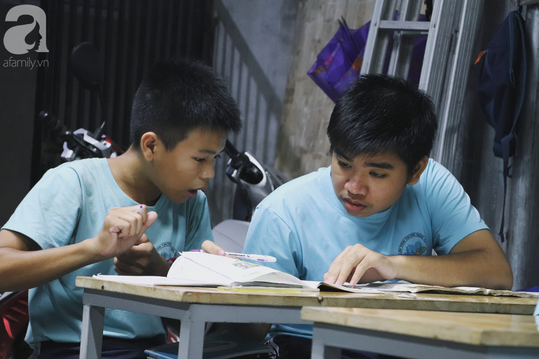 Cảm động lớp học 0 đồng giữa Sài Gòn: Nơi nuôi dưỡng tri thức cho trẻ em nghèo - Ảnh 8.