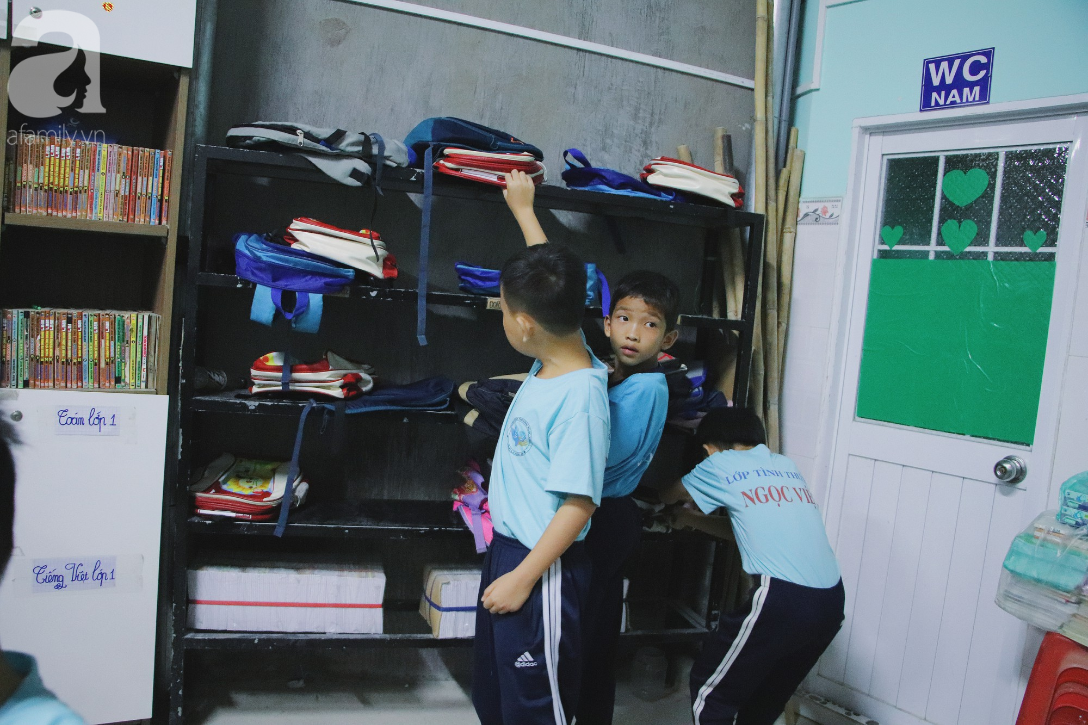 Cảm động lớp học 0 đồng giữa Sài Gòn: Nơi nuôi dưỡng tri thức cho trẻ em nghèo - Ảnh 14.