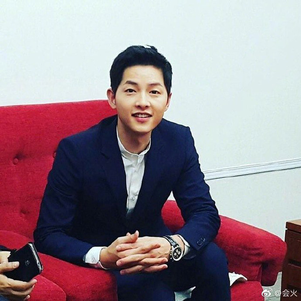 4 tháng sau cuộc ly hôn ngàn tỷ, Song Joong Ki đã biến thành 1 con người hoàn toàn khác? - Ảnh 2.