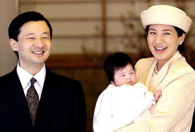 Con đường đầy máu và nước mắt của Hoàng hậu Masako với cuộc sống khắc nghiệt trong hoàng gia Nhật Bản: Từ nữ thường dân tới người phụ nữ quyền lực luôn đau đáu một nỗi niềm - Ảnh 2.