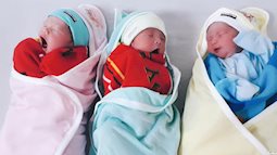 Câu chuyện bất ngờ phía sau những bức ảnh về ca sinh ba đang được các mẹ chúc phúc ầm ầm
