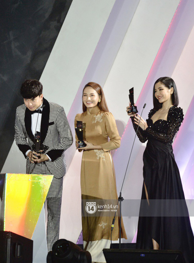 Dàn mỹ nhân Hàn - Việt đọ sắc tại AAA 2019: Yoona, Park Min Young tựa nữ thần, Bích Phương - Bảo Thanh đơn giản vẫn ghi điểm cao - Ảnh 16.