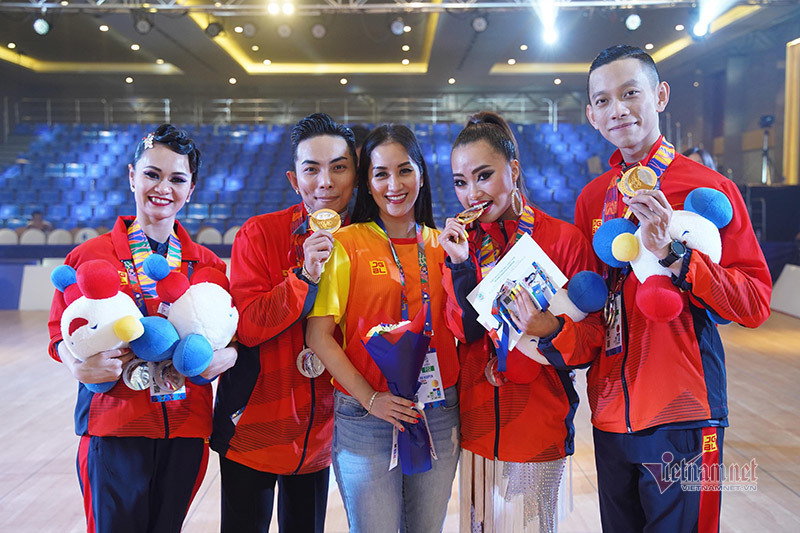 Khánh Thi khóc nức nở khi chồng kém 12 tuổi giành HCV tại SEA Games - Ảnh 5.