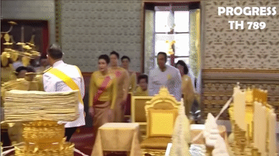 Tiết lộ khoảnh khắc bất thường của Hoàng quý phi Thái Lan trước khi bị phế truất, minh chứng cho việc 