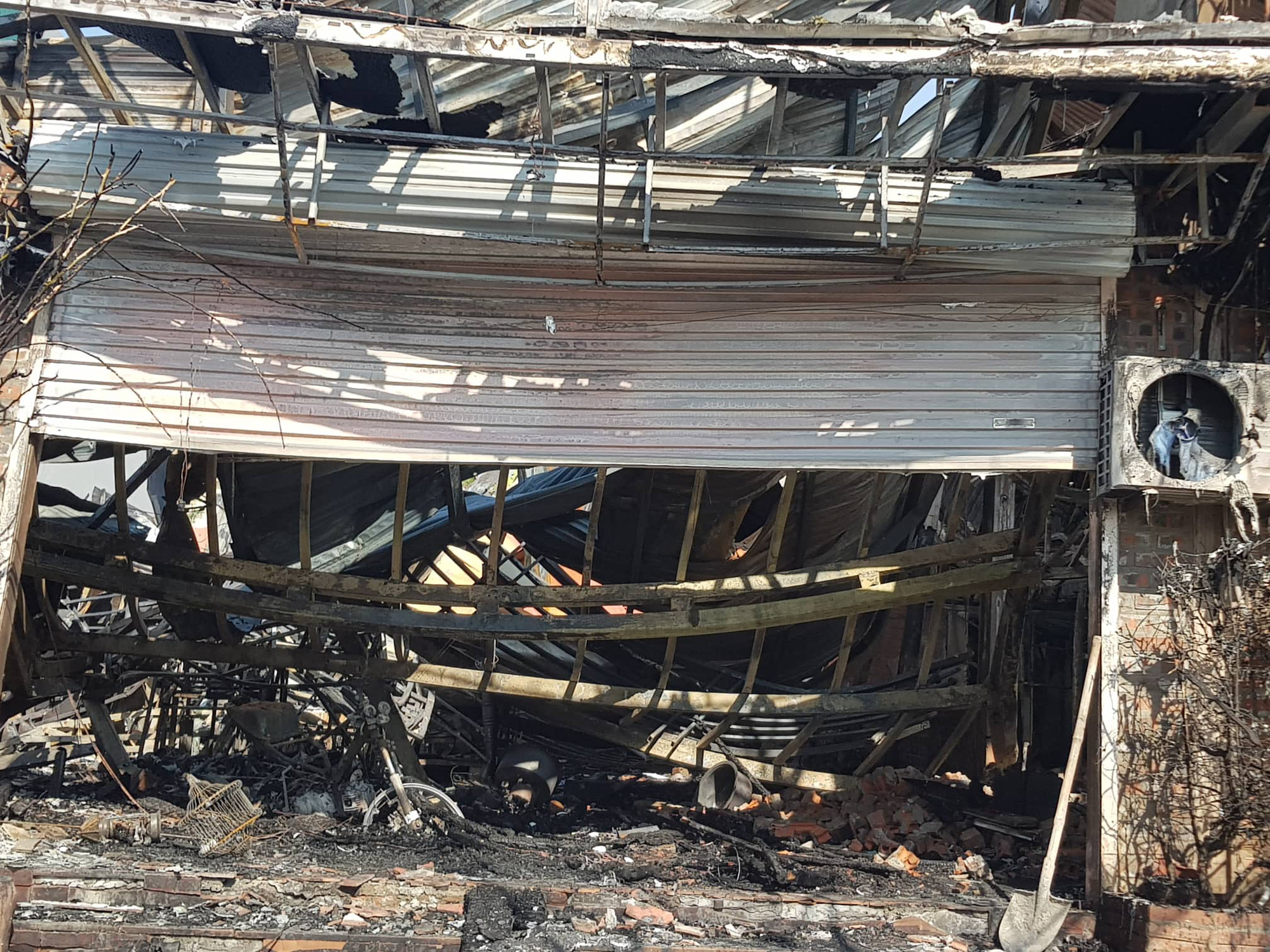 Kinh hoàng lời kể nhân chứng vụ cháy nhà hàng khiến 4 người tử vong tại Vĩnh Phúc - Ảnh 5.