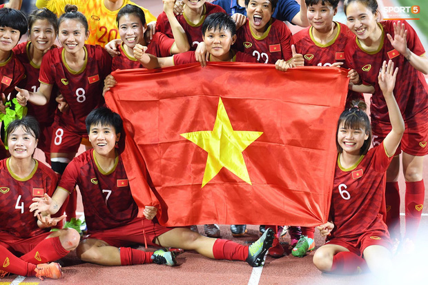 ĐT nữ Việt Nam giành ngôi hậu bóng đá nữ Sea Games bằng máu và nước mắt đầy tự hào - Ảnh 5.