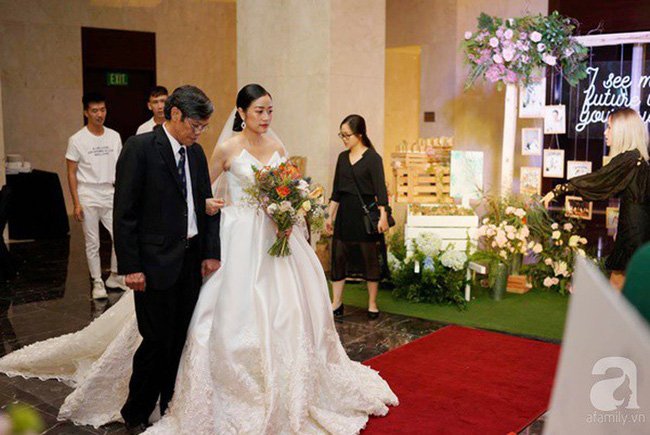 5 sao Việt thay váy cưới như “chạy sô” trong năm 2019, bộ nào cũng cầu kỳ lộng lẫy chuẩn công chúa cổ tích - Ảnh 15.