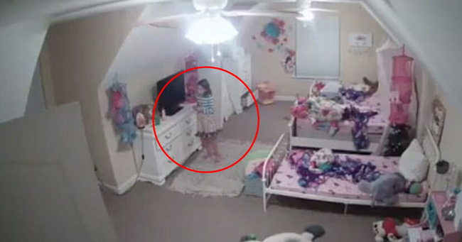 Mua camera đặt trong phòng con gái, mẹ hốt hoảng khi xem đoạn clip ghi lại cảnh tượng thiết bị này làm đứa trẻ la hét cầu cứu - Ảnh 3.