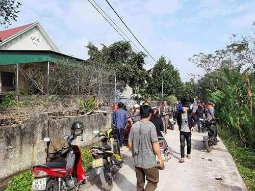 Hà Tĩnh: Mẹ ruột bàng hoàng phát hiện vợ chồng con trai tử vong bất thường tại nhà riêng - Ảnh 1.