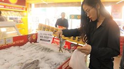 Thịt đội giá, bà nội trợ đổ xô đến Bách Hóa Xanh săn cá nhập khẩu 49k