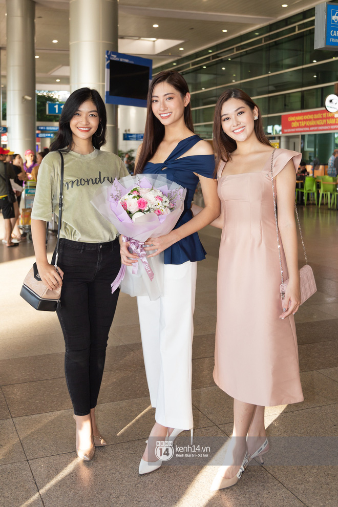 Á hậu Tường San, Kiều Loan ra sân bay từ sớm đón Lương Thùy Linh về nước sau Miss World 2019, nhan sắc 3 người đẹp gây chú ý - Ảnh 4.