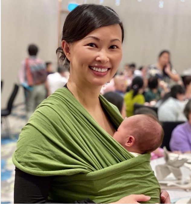 Mới sinh xong, Shark Linh đã tái xuất với nhan sắc đẹp ngỡ ngàng cùng con gái Celina vừa tròn 2 tuần tuổi - Ảnh 1.