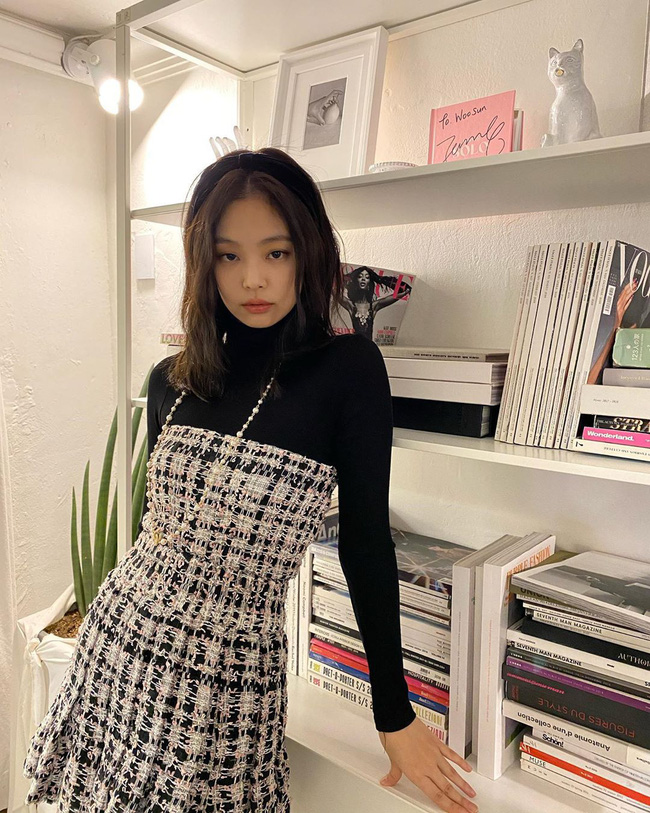 13 ý tưởng diện váy đẹp thôi rồi từ các mỹ nhân Hàn - Việt, chị em sẽ muốn học theo bằng hết mới thỏa lòng - Ảnh 3.
