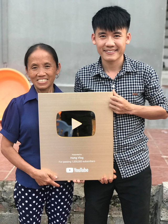 Những Youtuber thành công trong năm 2019 - Ảnh 4.