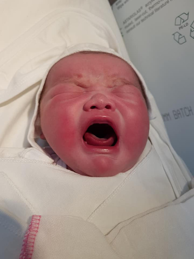 Bé trai sơ sinh nặng 5,1kg chào đời tại Trung tâm Sản Nhi  Phú Thọ  - Ảnh 1.