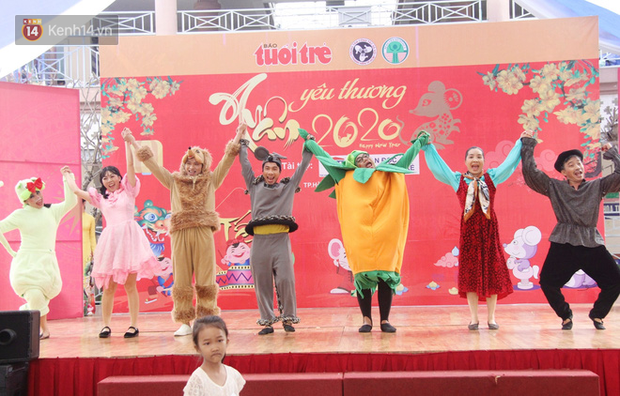 Những đứa trẻ trọc đầu, tay chằng chịt mũi kim tiêm, ngồi xe lăn trong bệnh viện Nhi đồng 2: Con muốn được về nhà ăn Tết - Ảnh 11.