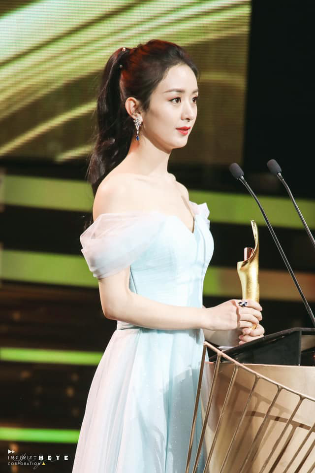 Triệu Lệ Dĩnh gây sốt với visual quá đỉnh tại Tencent Awards: Gái một con trông mòn con mắt là đây! - Ảnh 3.