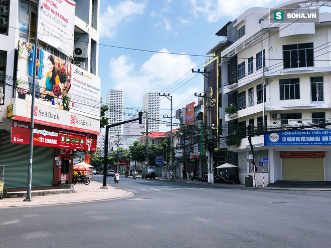 Nha Trang sau ca nhiễm virus corona đầu tiên từ người sang người: Không còn người Hoa, cửa hàng đóng vì ế ẩm - Ảnh 4.