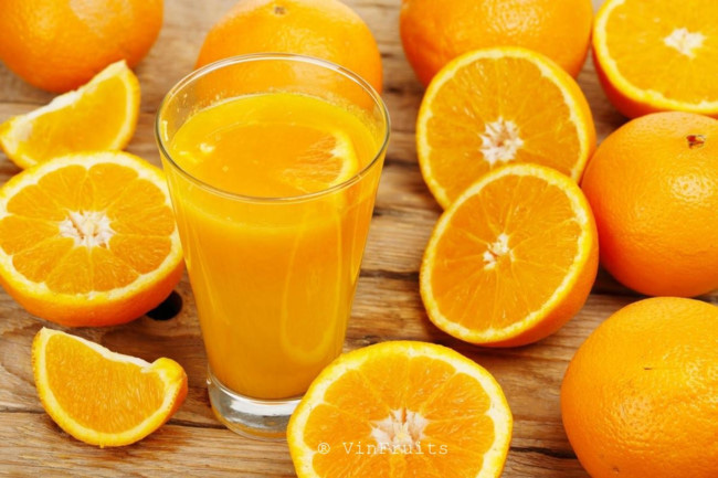 Cho trẻ uống nước cam, vitamin C có tác dụng phòng tránh lây nhiễm virus corona? - Ảnh 1.