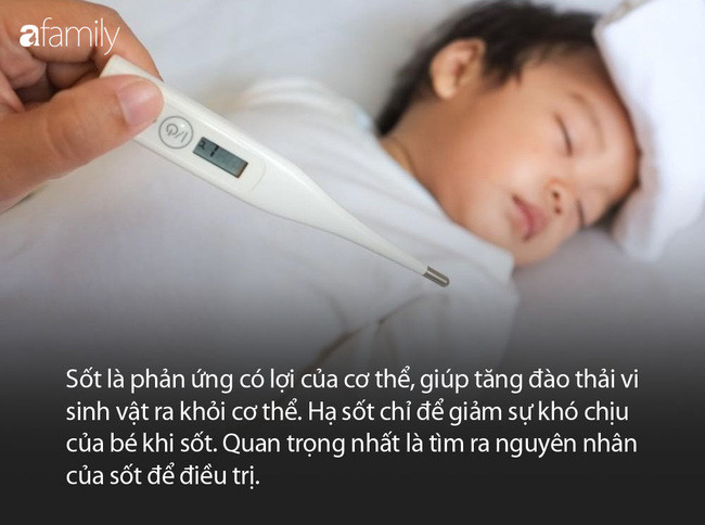 Không phải lau mát, đây mới là việc mẹ cần làm khi phát hiện con bị sốt theo khuyến cáo của bác sĩ Nhi - Ảnh 1.