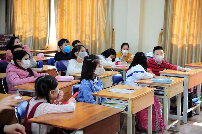 MỚI: Bộ GD-ĐT xem xét cho học sinh đi học lại từ ngày 2/3 - Ảnh 1.