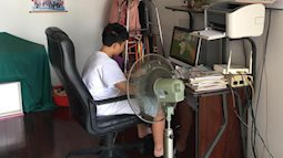 Nam sinh lớp 9 làm bản cam kết quyết tâm chăm học dán trên tường, câu slogan bá đạo khiến ai nấy cười muốn xỉu