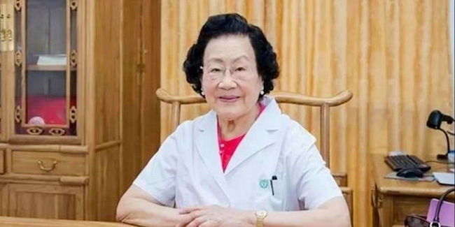 80 tuổi vẫn sử dụng máy tính, 96 tuổi da dẻ vẫn mịn màng như gái 18, bác sĩ TQ tiết lộ bí quyết đến từ 