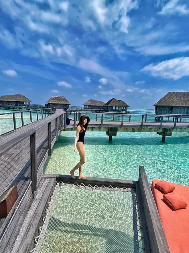 Hồ Ngọc Hà mặc bikini nóng bỏng tại Maldives: Xin được gầy để khỏi hấp dẫn ai - Ảnh 4.