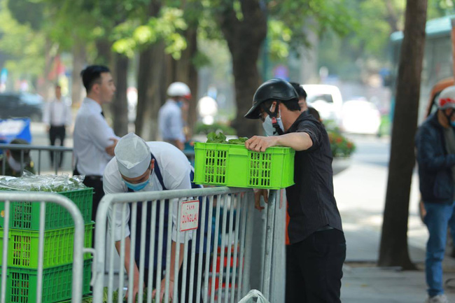 Khách sạn Metropole tạm dừng hoạt động do có hai du khách từng lưu trú tại đây dương tính với Covid-19 - Ảnh 5.