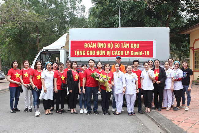 Bắc Giang: Cảm động tấm lòng của nữ đại gia nhà quên ủng hộ 50 tấn gạo những nơi phòng dịch - Ảnh 6.