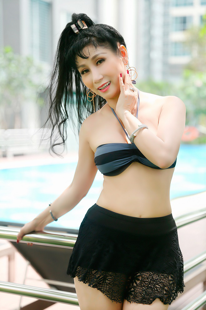 Uyên Thảo tự tin diện bikini ở tuổi U50, tiết lộ sở hữu nhiều nhà hàng, khách sạn, siêu xe - Ảnh 5.