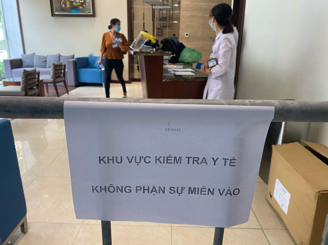 TP.HCM: Cách ly 53 nhân viên y tế Bệnh viện huyện Bình Chánh tiếp xúc với người dương tính Covid-19 tại đám tang - Ảnh 1.