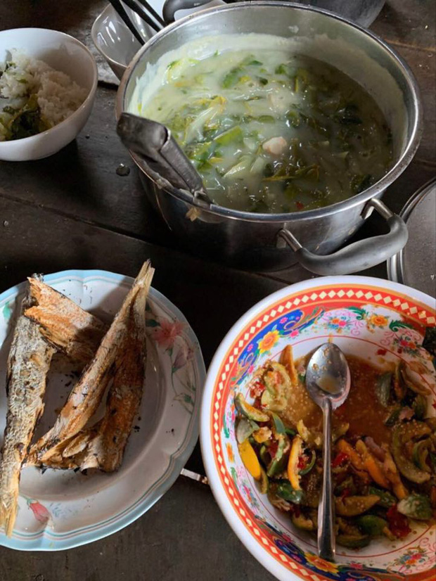 Ở nhà mùa dịch, H’hen Niê “tham vọng” trở thành food blogger: giới thiệu loạt đặc sản dân dã, có cả những món khiến nhiều người “sợ xanh mặt” - Ảnh 5.