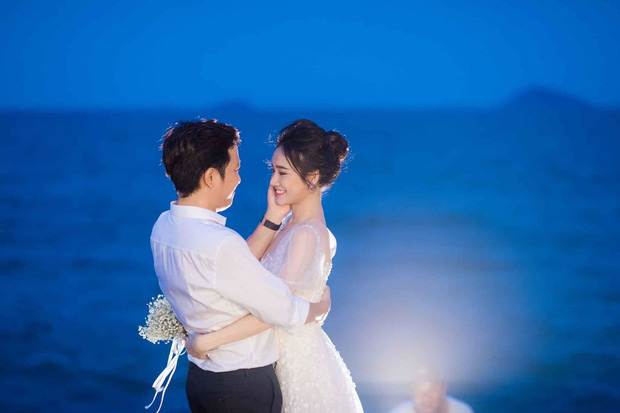 Trường Giang - Nhã Phương tung trọn bộ ảnh lãng mạn trong lễ đính hôn bí mật trên bãi biển sau hơn 1 năm về chung một nhà - Ảnh 5.