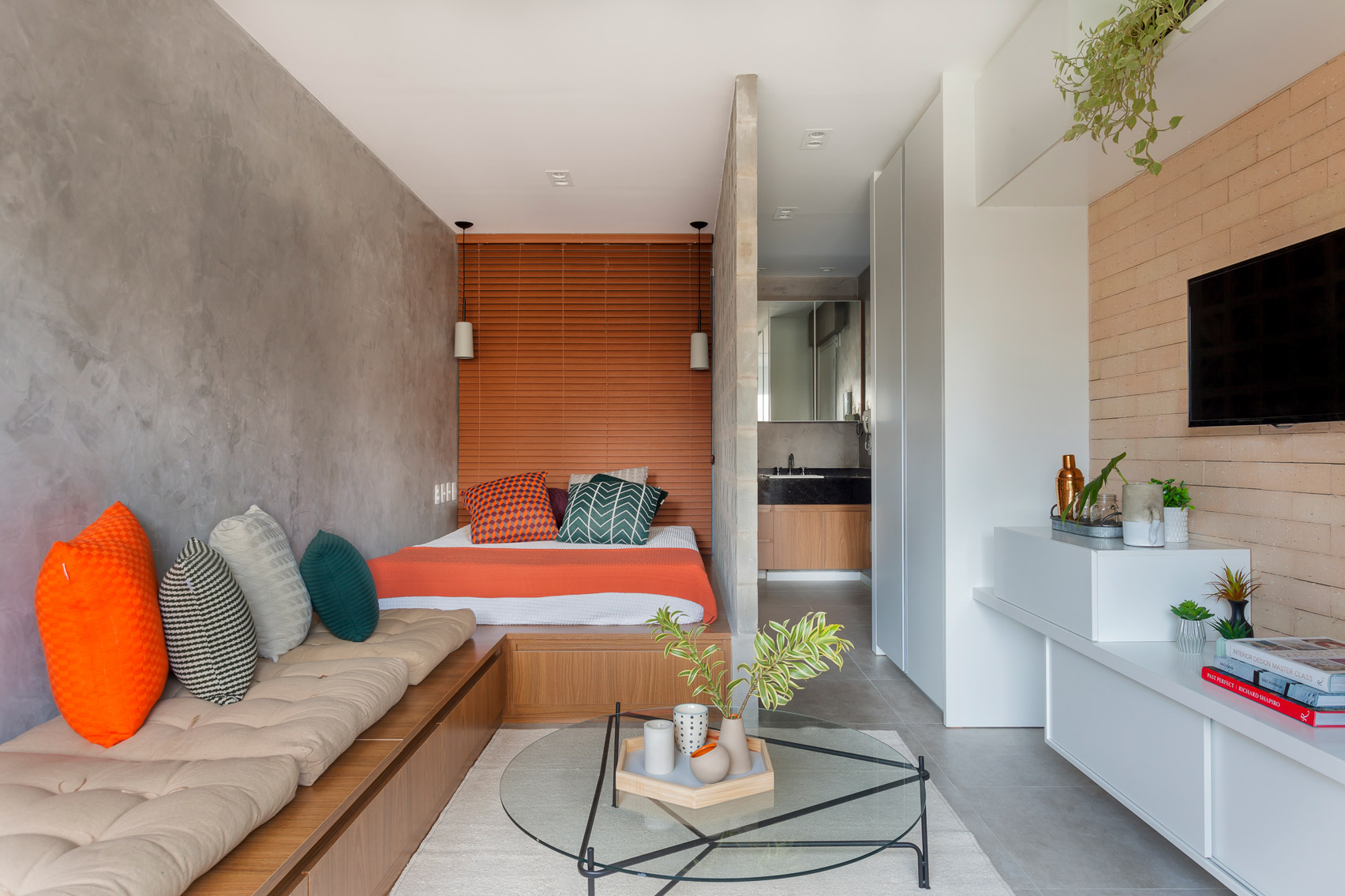 Không gian sống linh hoạt đáng mơ ước trong căn hộ nhỏ gọn ở São Paulo - Ảnh 2.