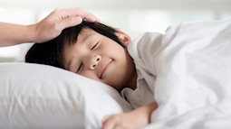 3 việc bố mẹ nên làm trước giờ con ngủ 1 tiếng, trẻ nhỏ lớn lên sẽ hưởng lợi suốt đời