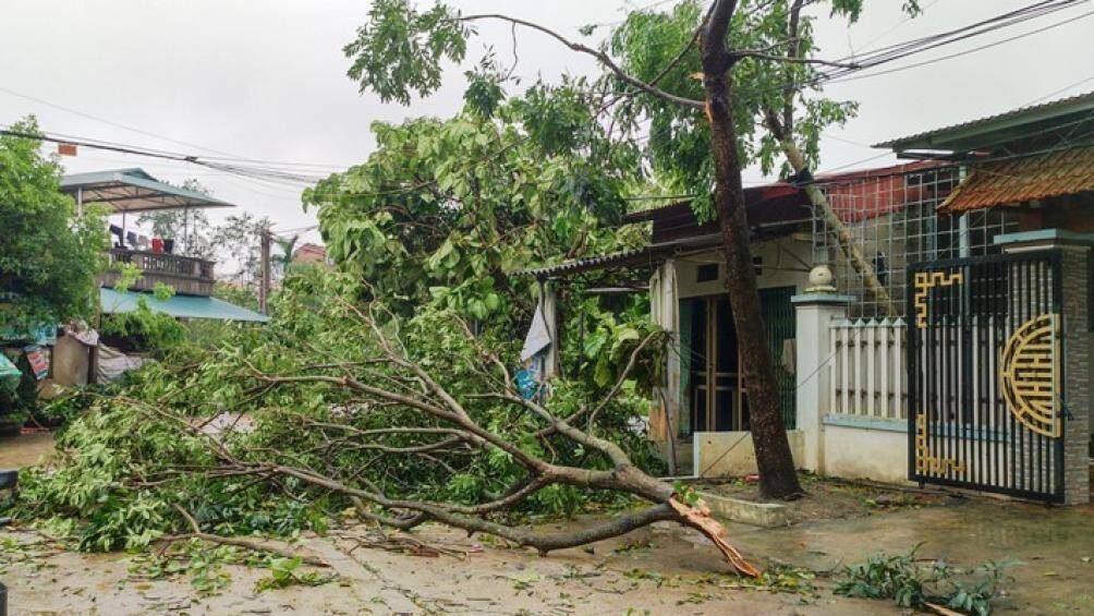 Mưa đá, giông lốc ở Tây Bắc khiến 2 người chết, hơn 3.000 ngôi nhà hư hỏng - Ảnh 1.