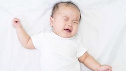 Nguyên nhân và phương pháp khắc phục tình trạng trẻ sơ sinh bị đờm trong cổ họng