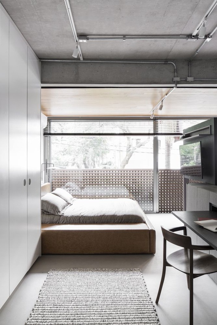 Căn hộ có nội thất tối giản tạo ấn tượng mạnh với bức tường cây xanh ngập tràn ánh sáng tự nhiên - Ảnh 10.