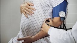 Tăng, hạ huyết áp khi mang thai nguy hiểm như thế nào?
