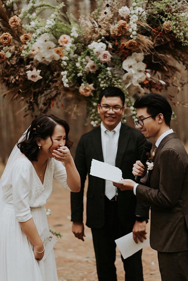 Đám cưới đặc biệt như phim của cô dâu nhà nghề ở Đà Lạt: Chỉ có 50 khách mời, không chụp trước hình cưới và thật nhiều nước mắt - Ảnh 8.