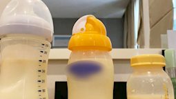 Mẹ Hà Nội chia sẻ kinh nghiệm hút sữa khi đi làm trở lại, mỗi ngày vẫn duy trì hút được đều đặn 1 lít sữa cho con