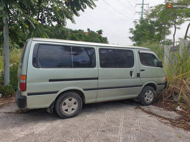 Hà Nội: Nam sinh lớp 4 ngủ quên, bị bỏ lại trên xe ô tô đưa đón - Ảnh 1.