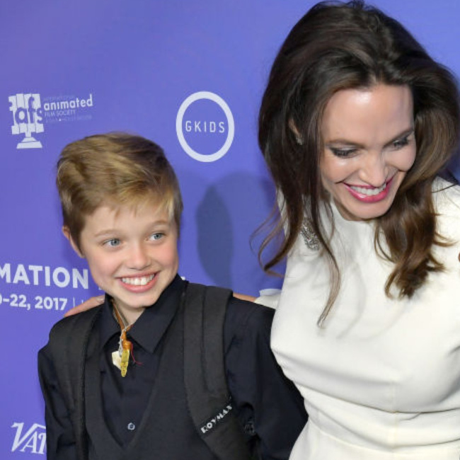 Shiloh Jolie Pitt: Từ danh xưng con gái ruột đầu lòng Angelina Jolie và Brad Pitt tới biểu tượng truyền cảm hứng cho cộng đồng LGBT - Ảnh 9.