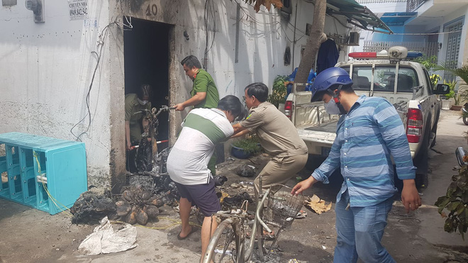 Nghi phạm phóng hỏa đốt phòng trọ khiến 3 người tử vong ở Sài Gòn là người đàn ông U60 - Ảnh 1.