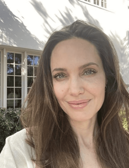 Lộ hình ảnh gầy gò, tiều tụy gây hoang mang của Angelina Jolie - Ảnh 2.